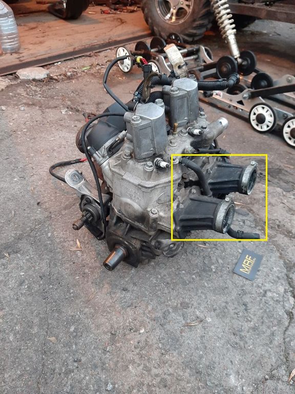 Патрубок впускной Б/У оригинал BRP 420667533/ 420667532/ 420667530